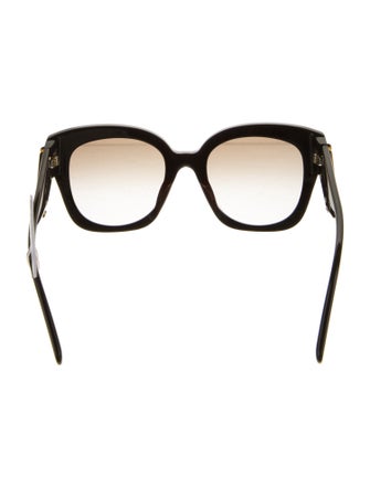 Fendi Oversize Tinted Sunglasses