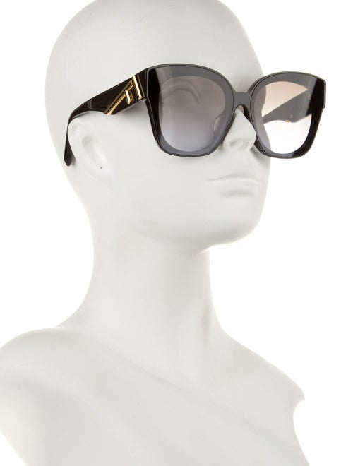 Fendi Oversize Tinted Sunglasses