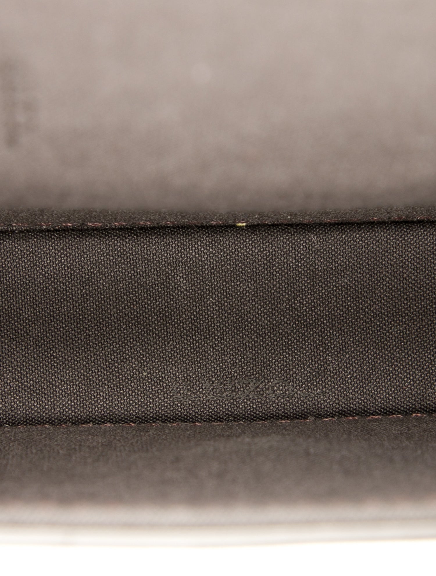 Fendi Leather graphy Wallet On Chain 2023