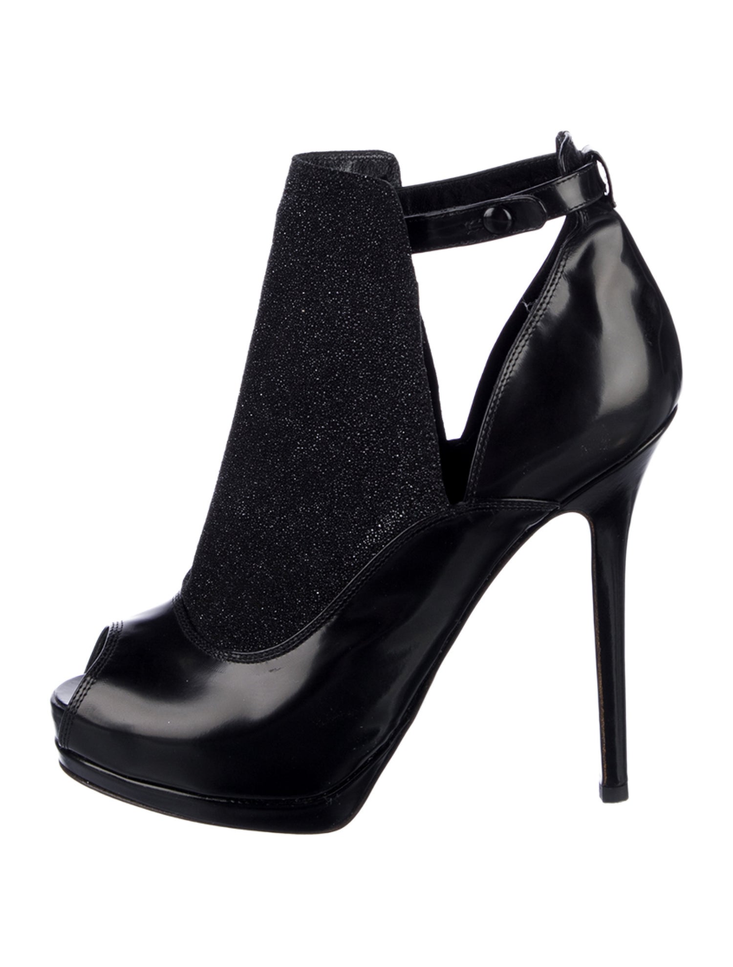 Fendi Leather Glitter Accents Pumps