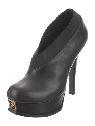 Fendi Zucca FF Logo Leather Pumps
