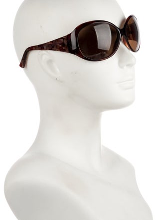 Fendi Oversize Tinted Sunglasses