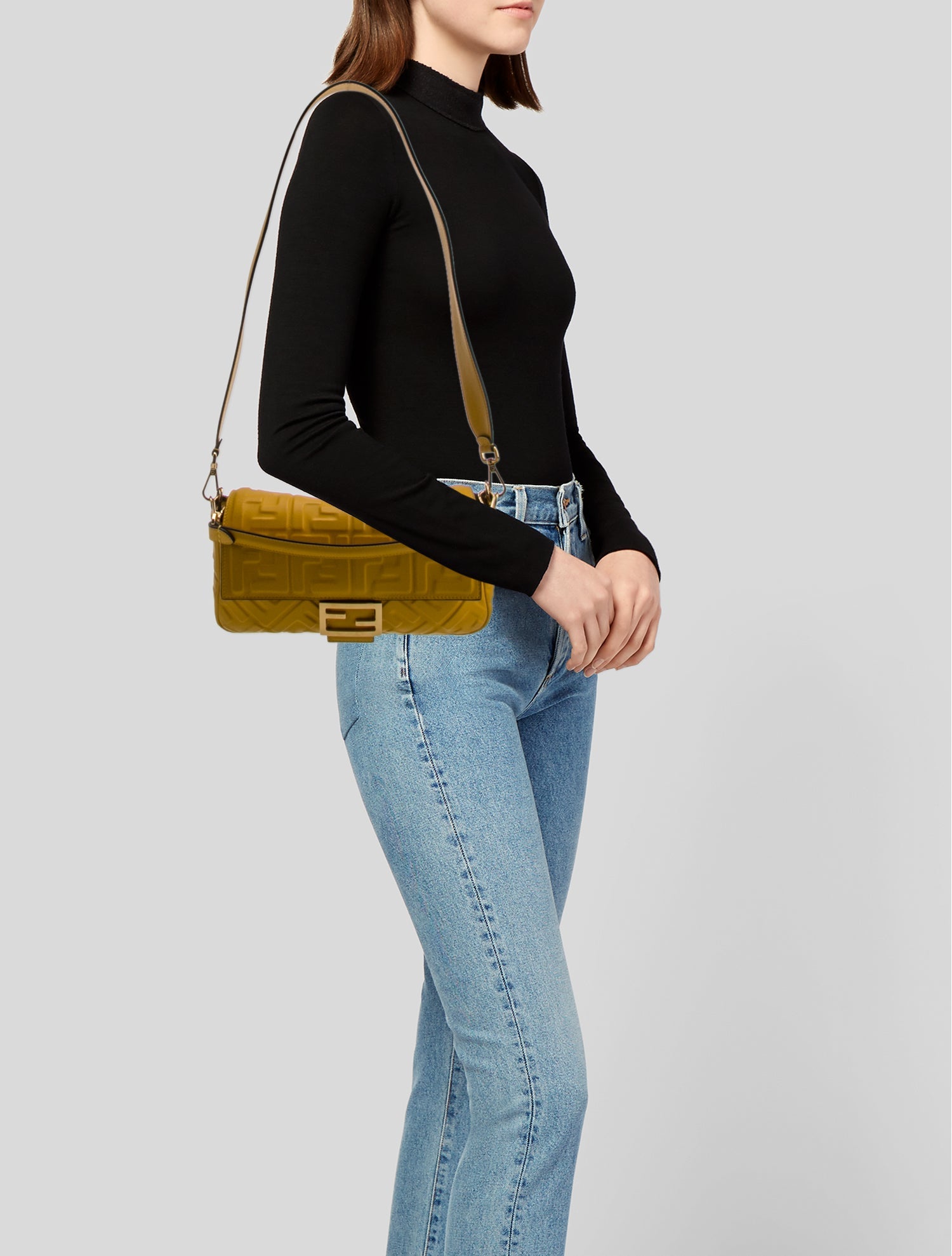 Fendi FF 1974 Baguette