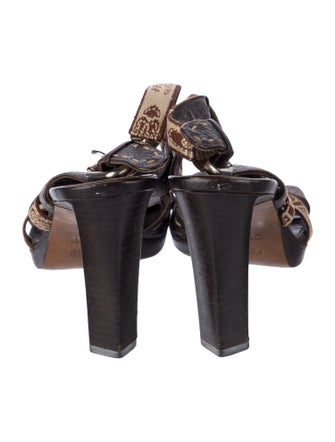 Fendi Leather Graphic Print Slingback Sandals