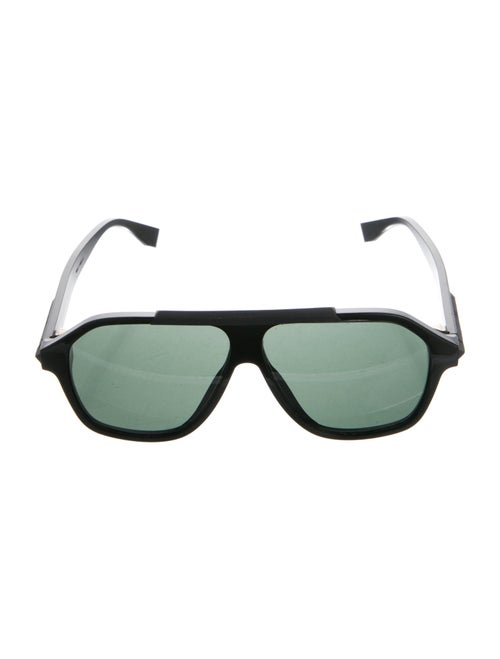Fendi Oversize Tinted Sunglasses