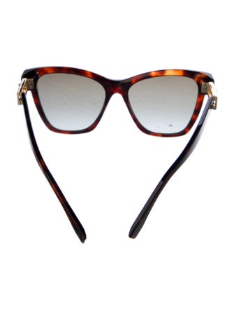 Fendi Cat-Eye Mirrored Sunglasses