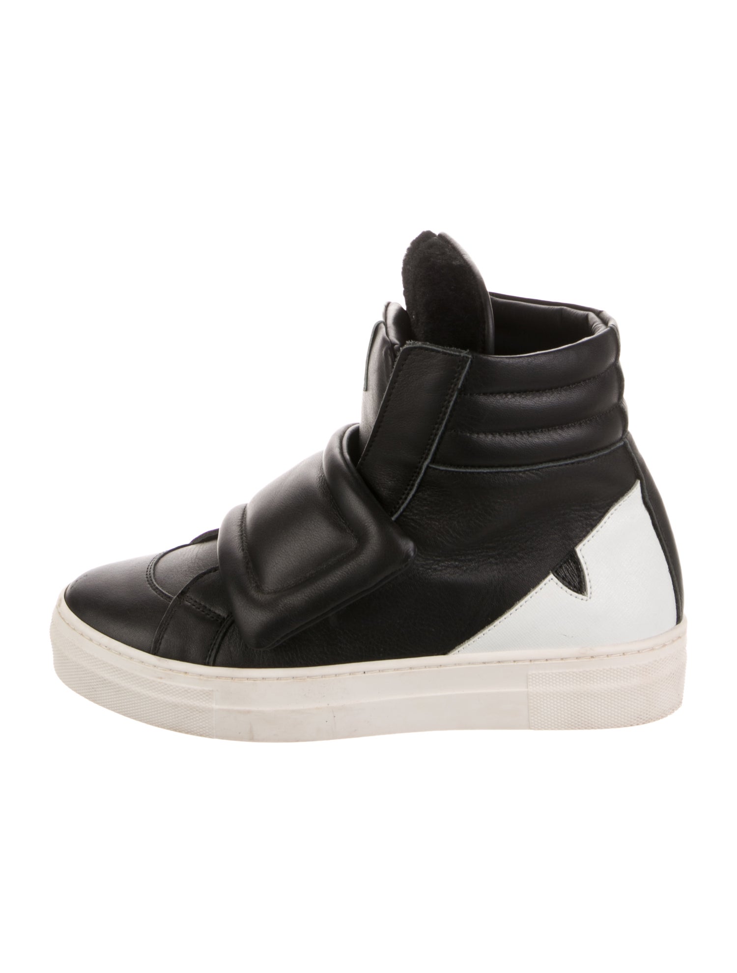 Fendi Leather High Top Sneaker