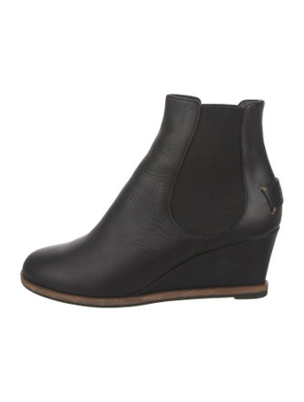 Fendi Leather Chelsea Boots
