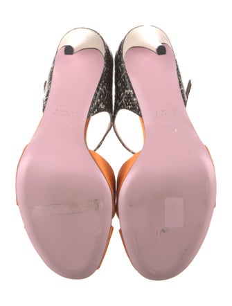 Fendi Leather Printed D'Orsay Pumps