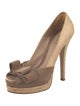 Fendi Straw Bow Accents Pumps
