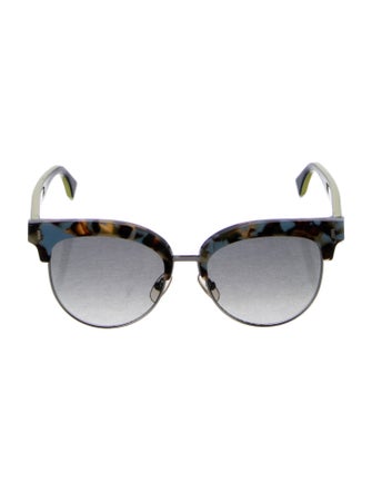 Fendi Oversize Tinted Sunglasses