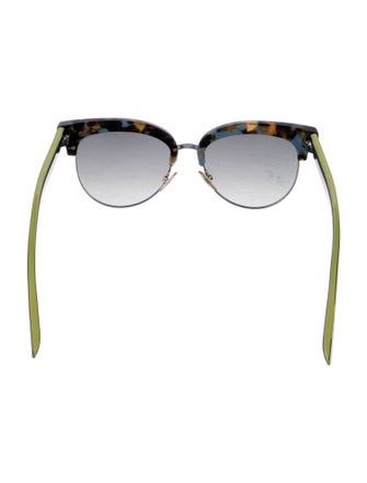 Fendi Oversize Tinted Sunglasses
