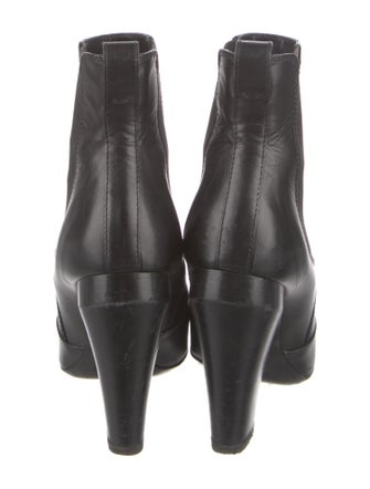 Fendi Leather Chelsea Boots