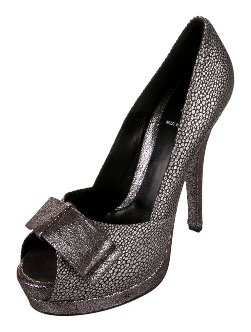 Fendi Bow Accents Pumps