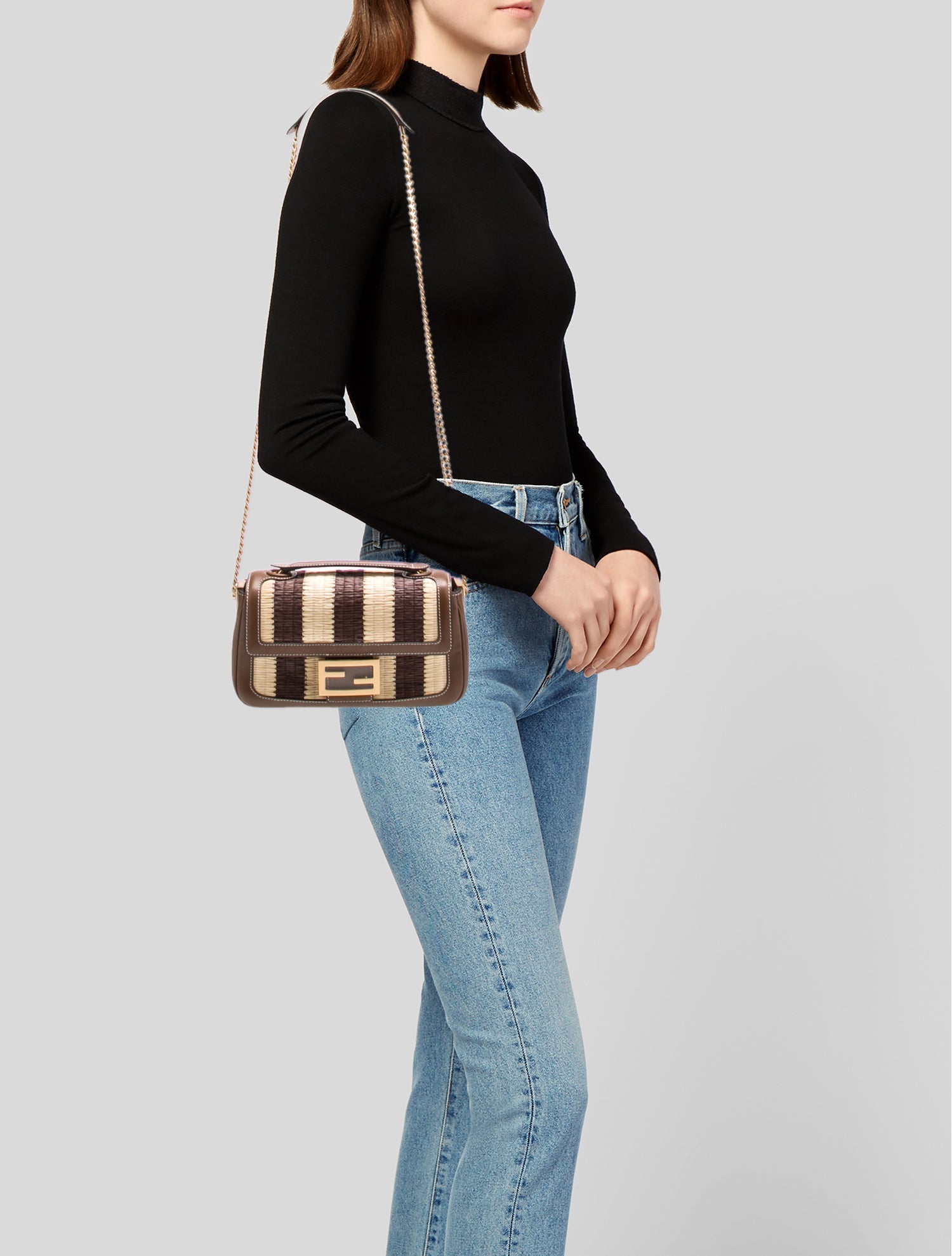 Fendi Leather Baguette Midi 2024