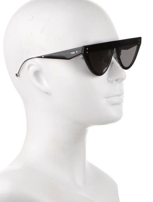 Fendi Oversize Tinted Sunglasses