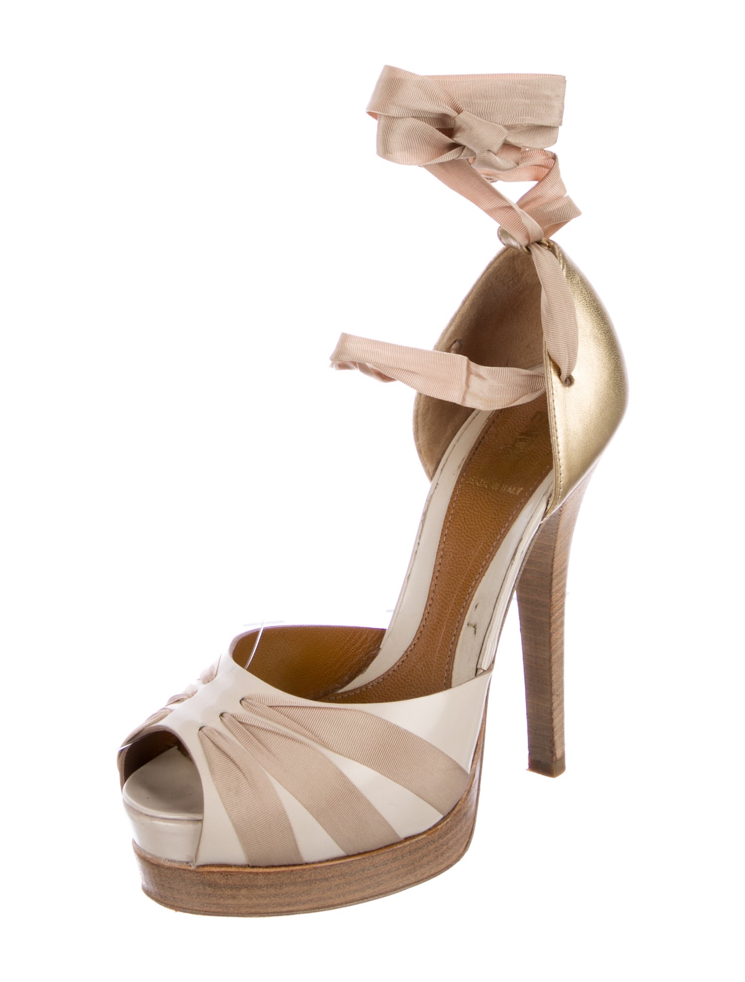 Fendi Leather D'Orsay Pumps