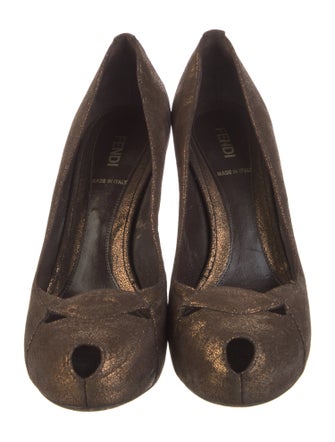 Fendi Suede Pumps