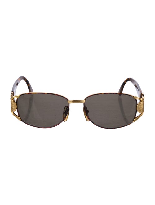 Fendi Oversize Tinted Sunglasses