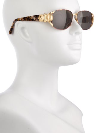 Fendi Oversize Tinted Sunglasses
