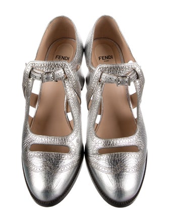 Fendi Leather D'Orsay Pumps