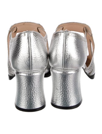 Fendi Leather D'Orsay Pumps