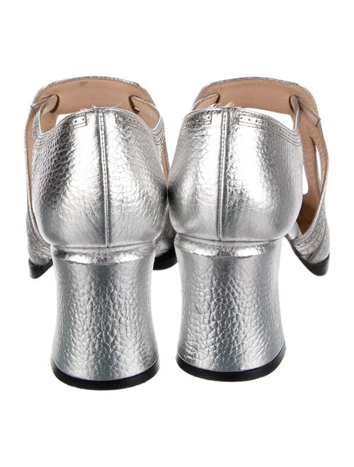 Fendi Leather D'Orsay Pumps