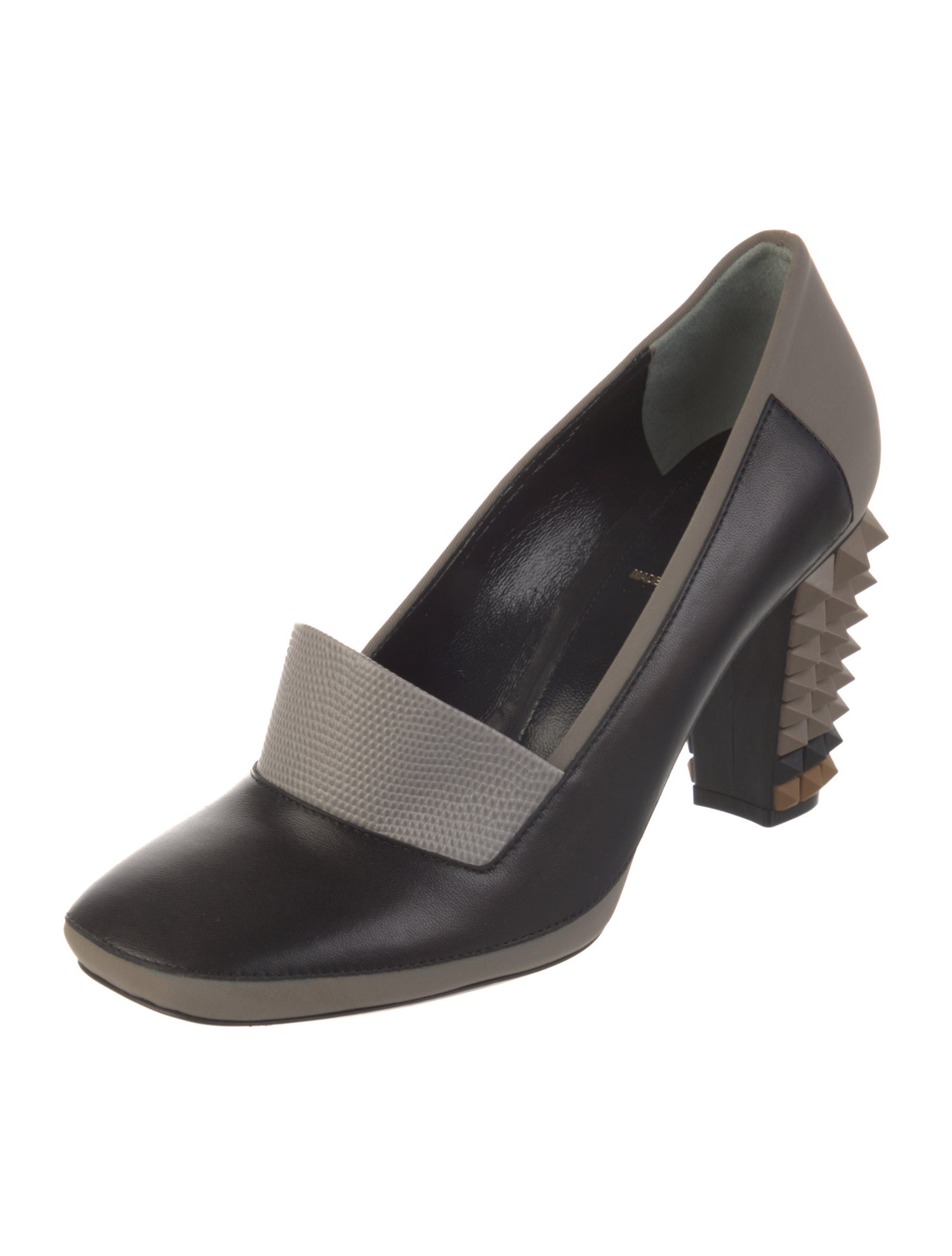 Fendi Zucca FF Logo Leather Pumps