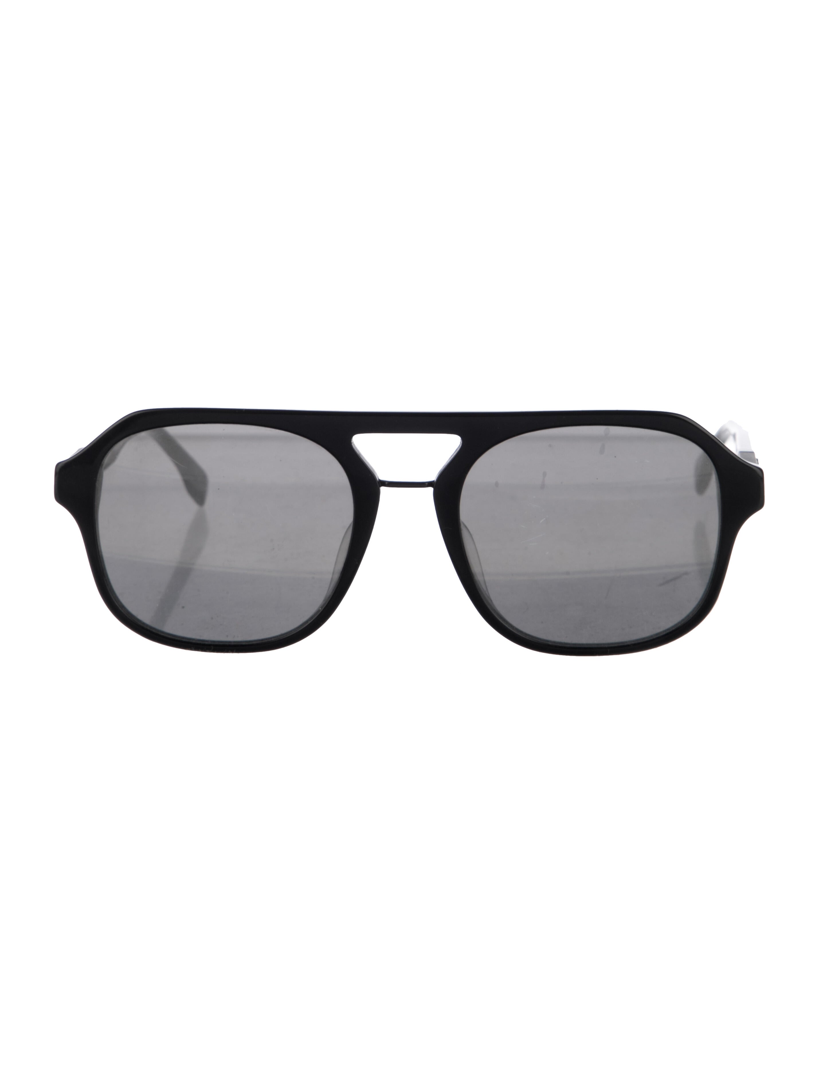 Fendi Oversize Tinted Sunglasses