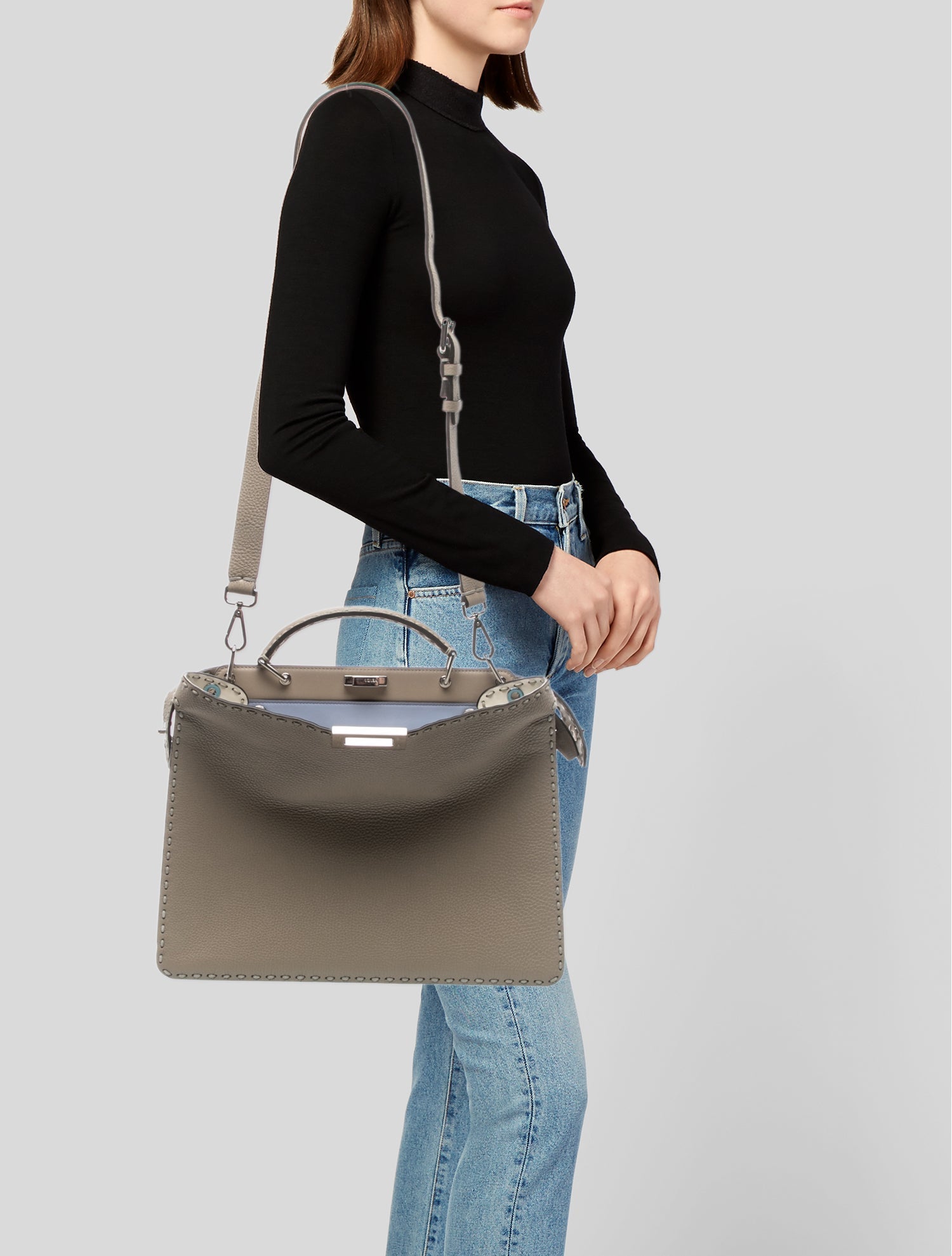 Fendi Leather Peekaboo ISeeU Medium 2023