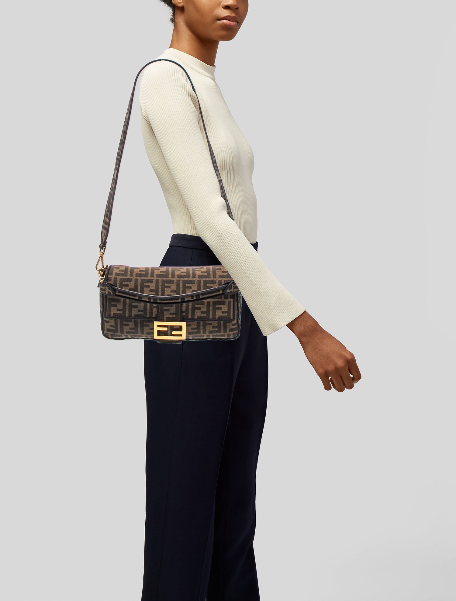 Fendi Santa Cruz グラフィックハンド Fendi Zucca FF Baguette - Brown Handle Bags, Handbags - FEN445012
