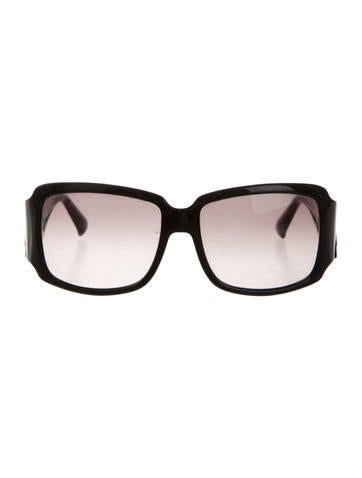 Fendi Oversize Logo Sunglasses