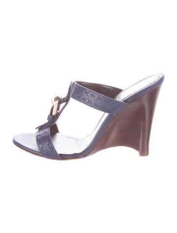 Fendi Buckle-Accented Leather Wedges