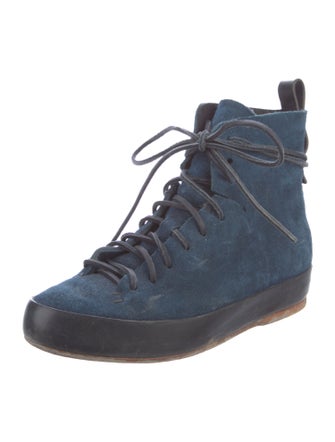 Feit Suede Boots