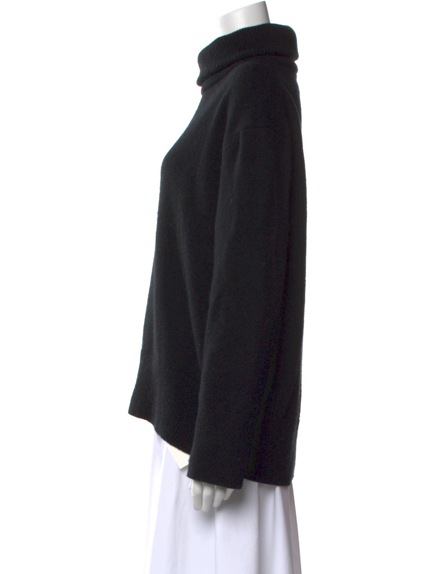 Almada Label Merino Wool Turtleneck Sweater