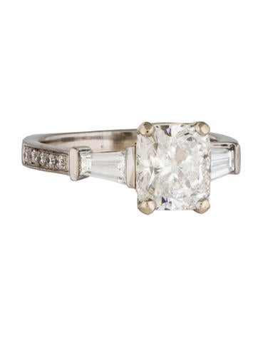 18K Cushion Cut Engagement Ring
