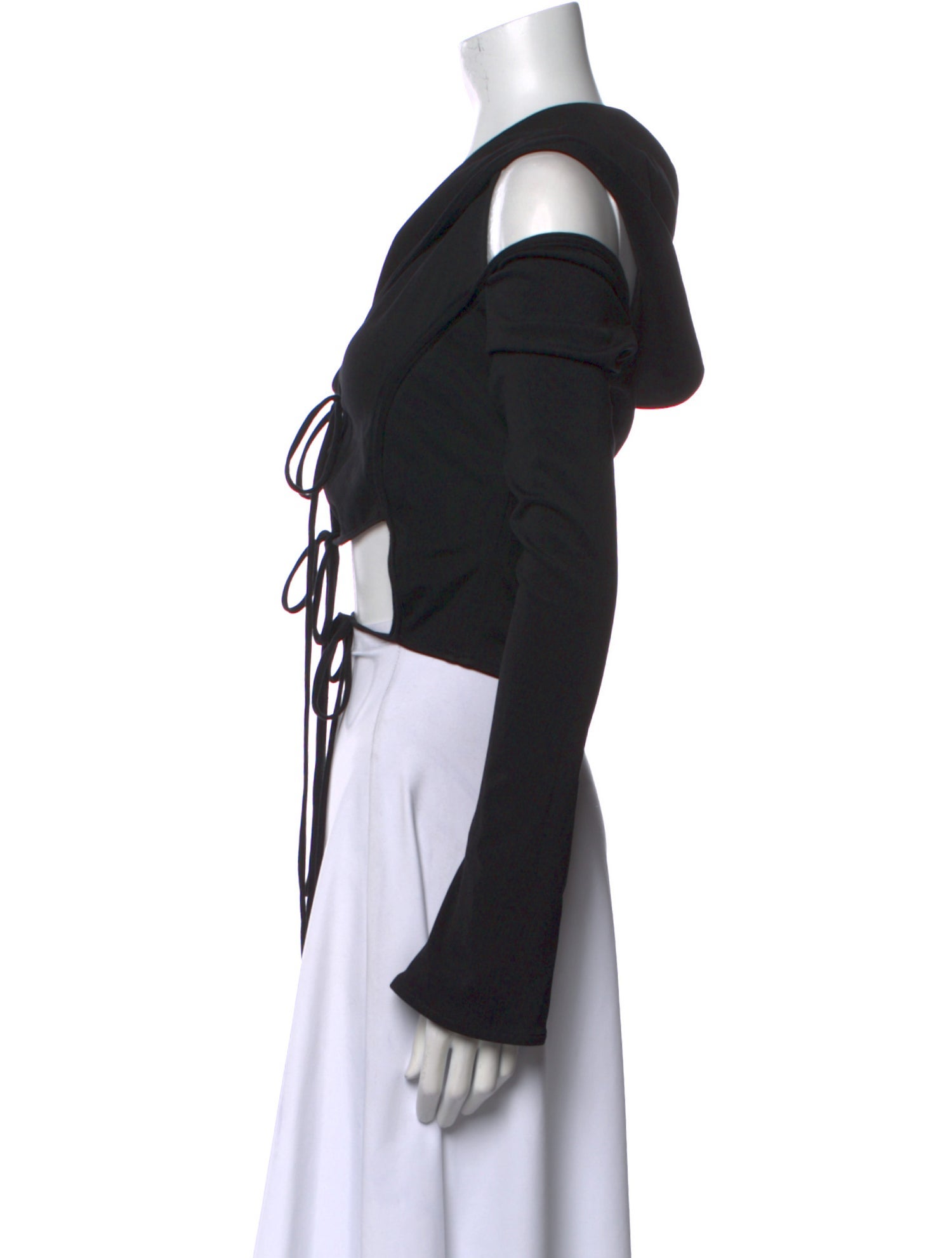 Jade Cropper V-Neck Long Sleeve Crop Top