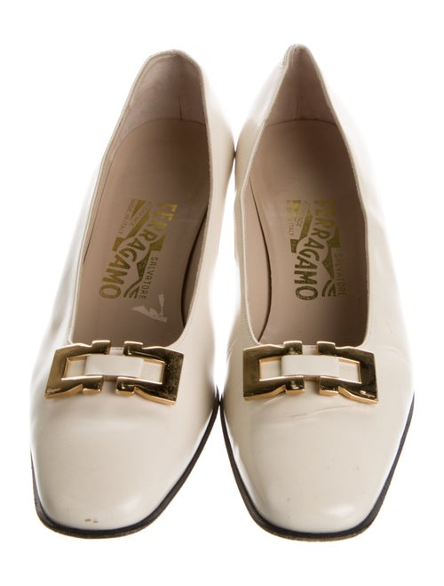 Ferragamo Vara Bow Accent Leather Mules