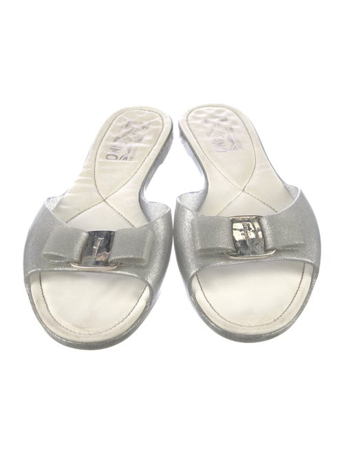 Ferragamo Vara Bow Accent Rubber Slides