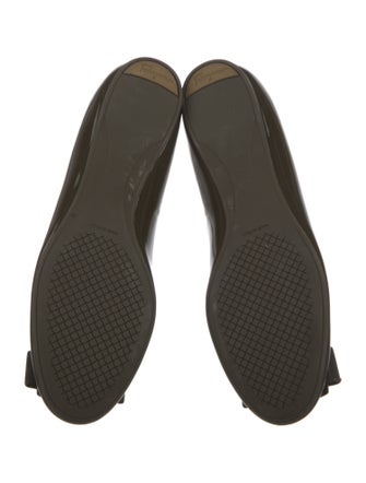 Ferragamo Vara Bow Accent Patent Leather Flats
