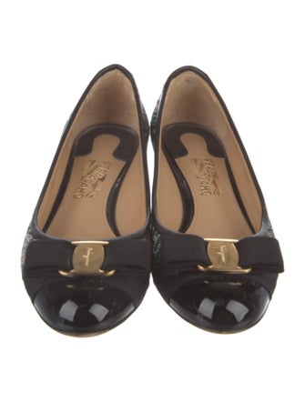 Ferragamo Vara Bow Accent Tweed Pumps