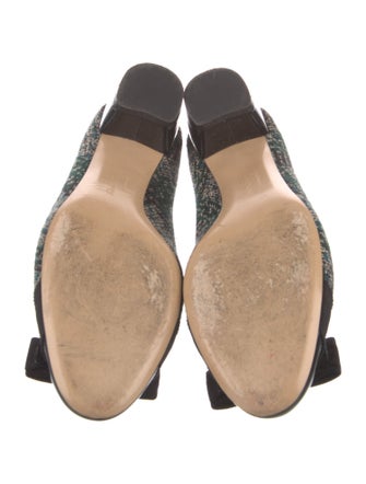 Ferragamo Vara Bow Accent Tweed Pumps