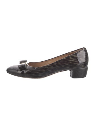 Ferragamo Vara Bow Accent Patent Leather Pumps