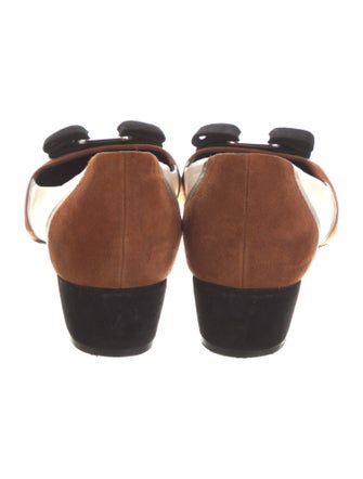 Ferragamo Vara Bow Accent Suede Pumps