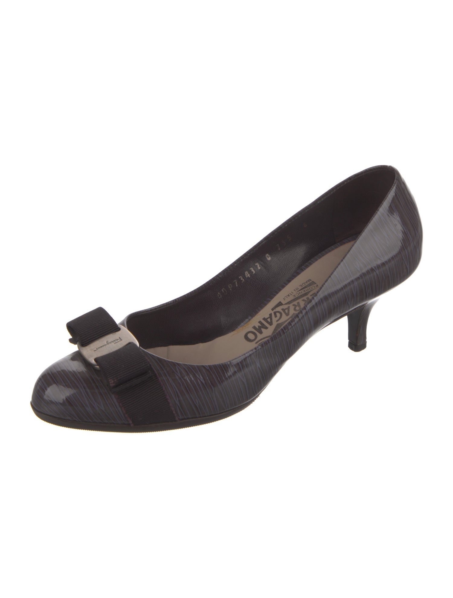 Ferragamo Vara Bow Accent Patent Leather Pumps