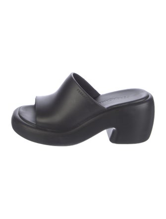 Ferragamo Vara Bow Accent Leather Slides