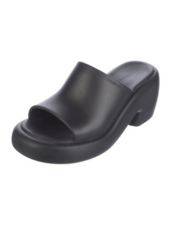 Ferragamo Vara Bow Accent Leather Slides