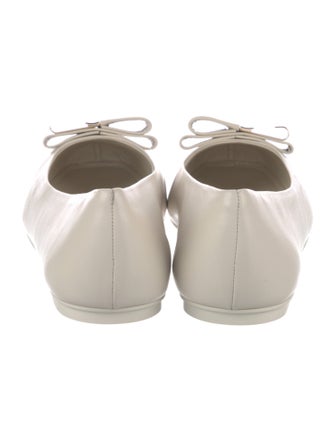 Ferragamo Vara Bow Accent Leather Ballet Flats