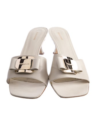 Ferragamo Vara Bow Accent Leather Slides