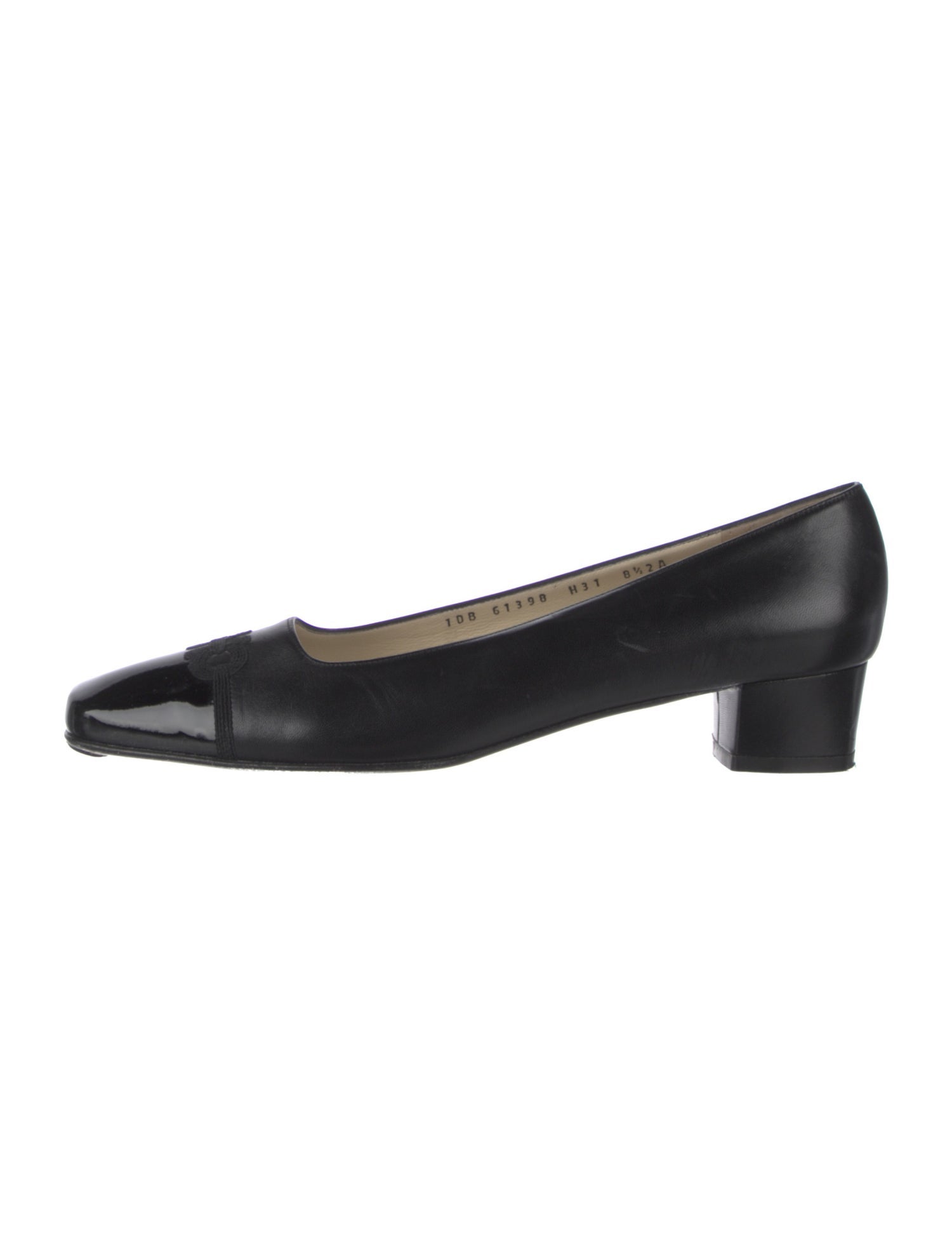 Salvatore Ferragamo Vara Bow Accent Leather Pumps